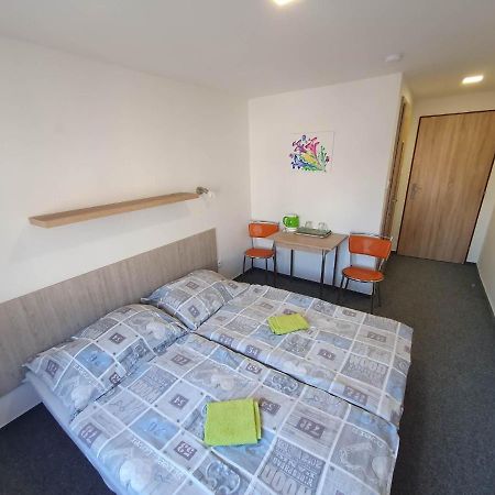 Hotel Decin Na Skrivance Екстериор снимка