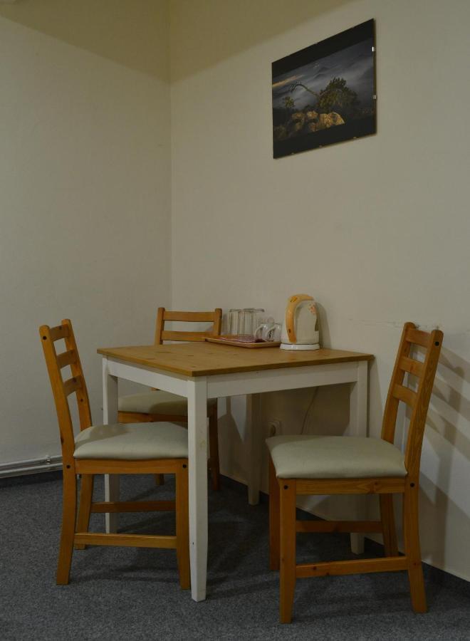 Hotel Decin Na Skrivance Екстериор снимка