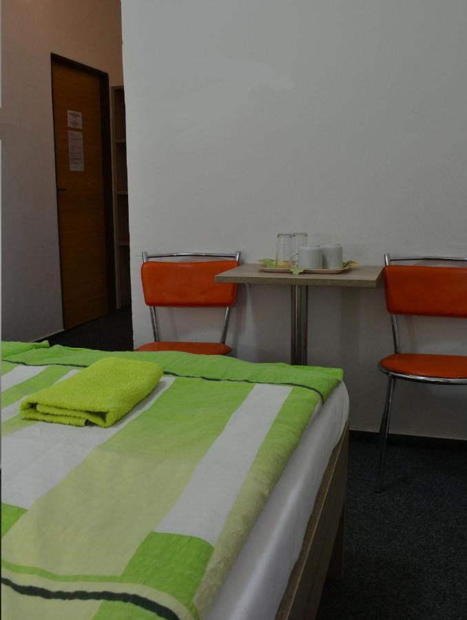Hotel Decin Na Skrivance Екстериор снимка