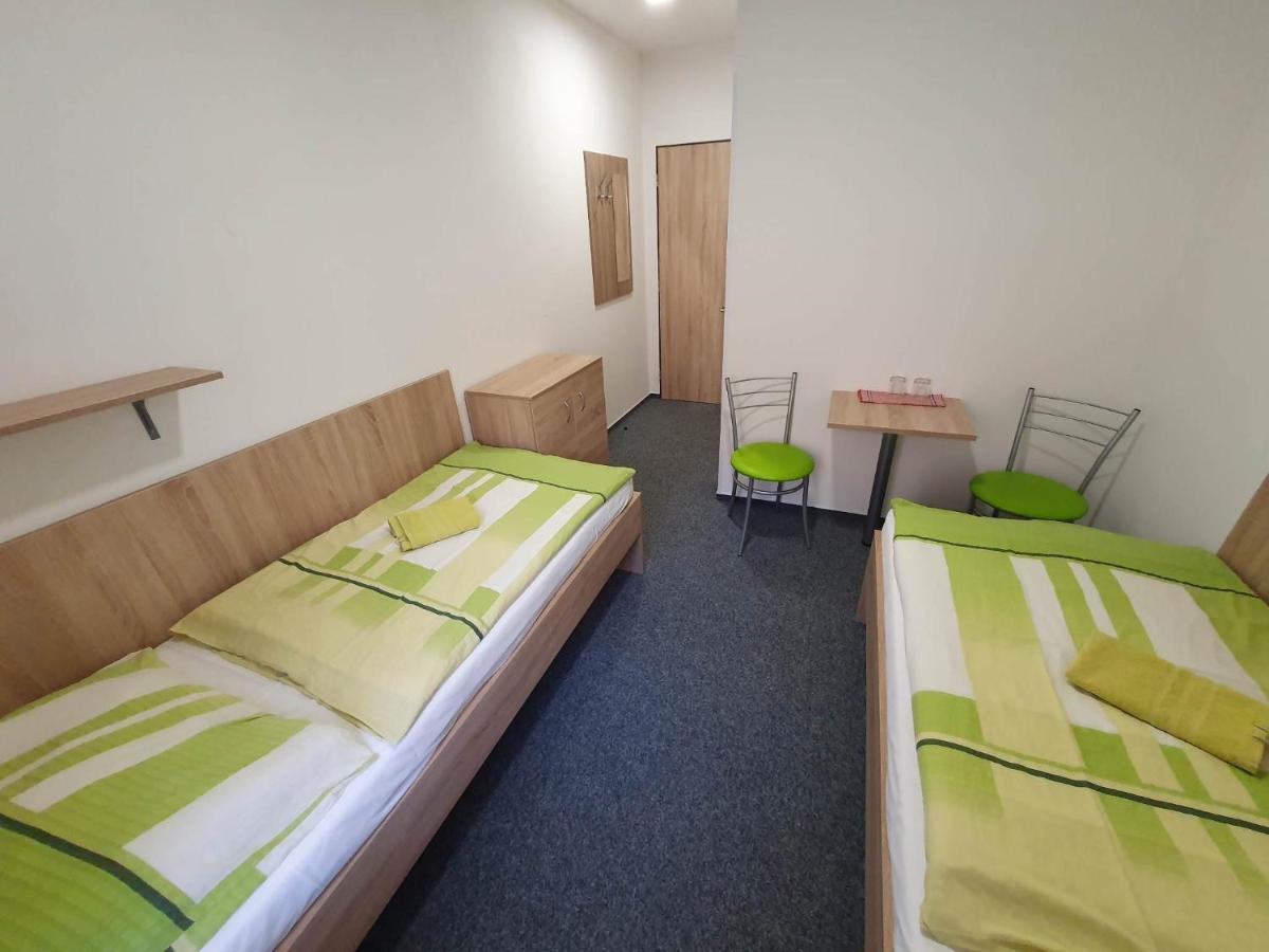 Hotel Decin Na Skrivance Екстериор снимка