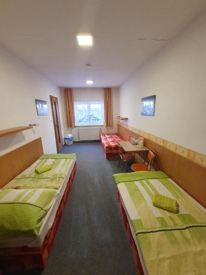 Hotel Decin Na Skrivance Екстериор снимка
