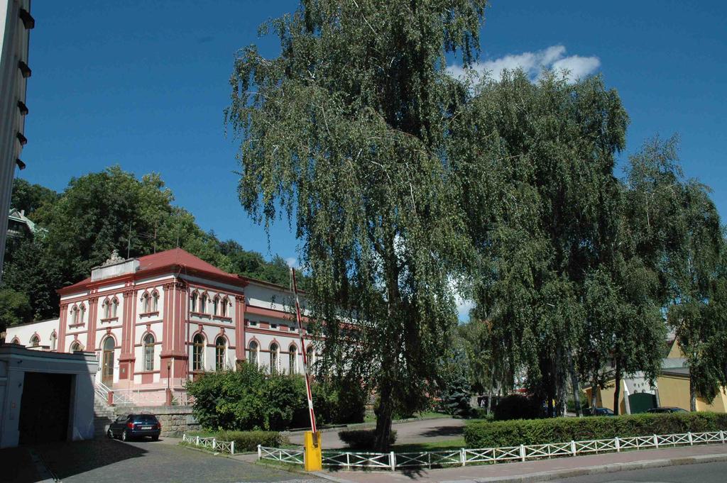 Hotel Decin Na Skrivance Екстериор снимка
